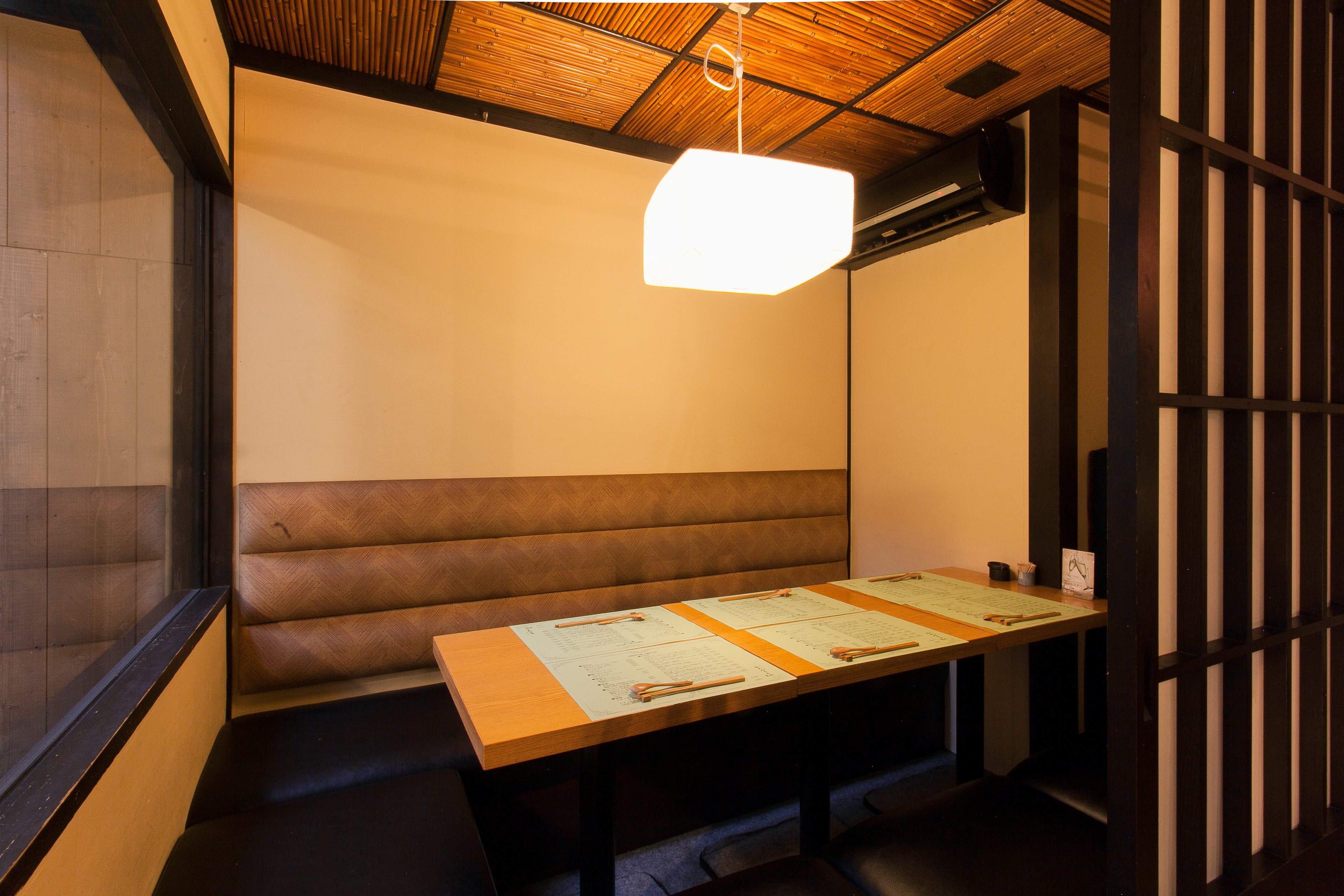 店内掘り炬燵席