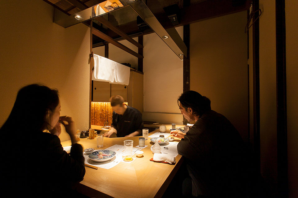 カウンター座敷